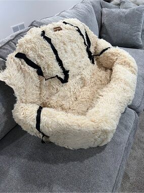 Pelsbarn Scandinavian Design Protecting Car Dog Bed